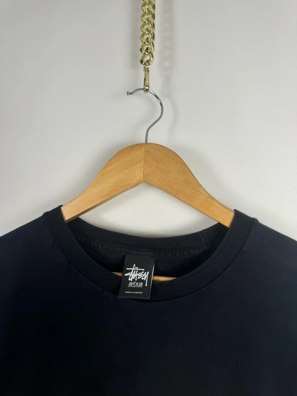 2000s Stussy Black Tee with Bold Yellow KNOWLEDGE Graphic - Picture 4 of 5